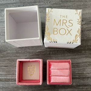 Mrs Box The Victoire Classic Double - Velvet